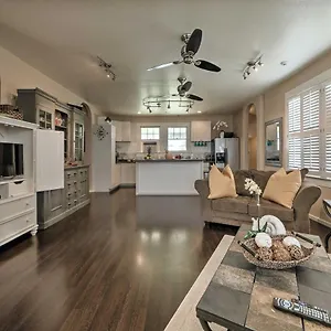 https://modern-house-w-private-yard-in-the-heart-of-hilo.hotelsinhawaii.org